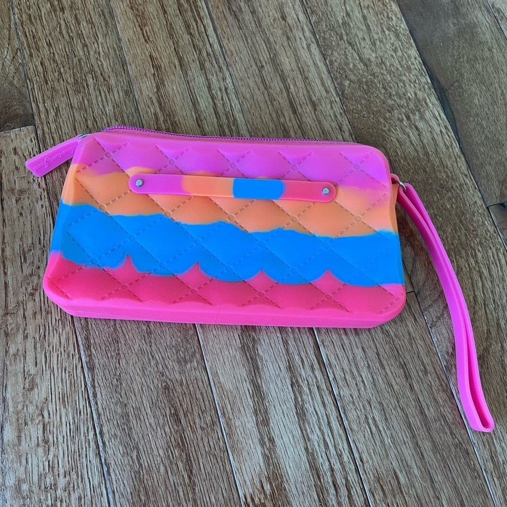 Set of 2 American Jewel Yummy Gummy wristlet - Picture 7 of 7